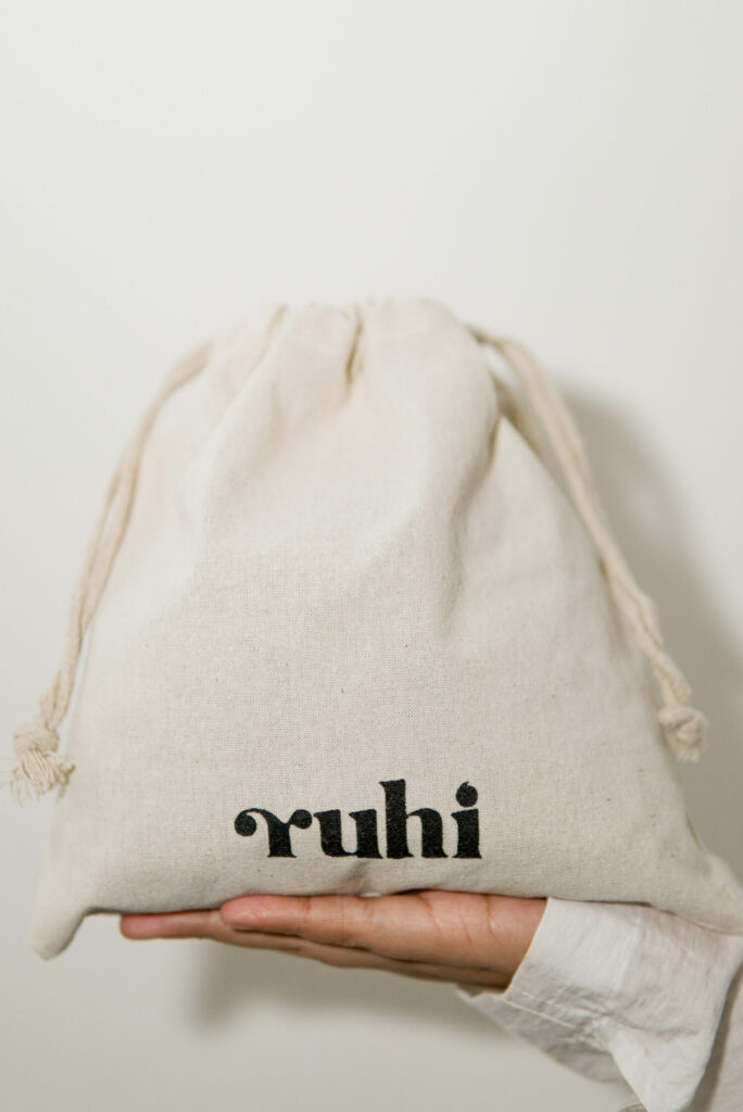 ruhi pouch